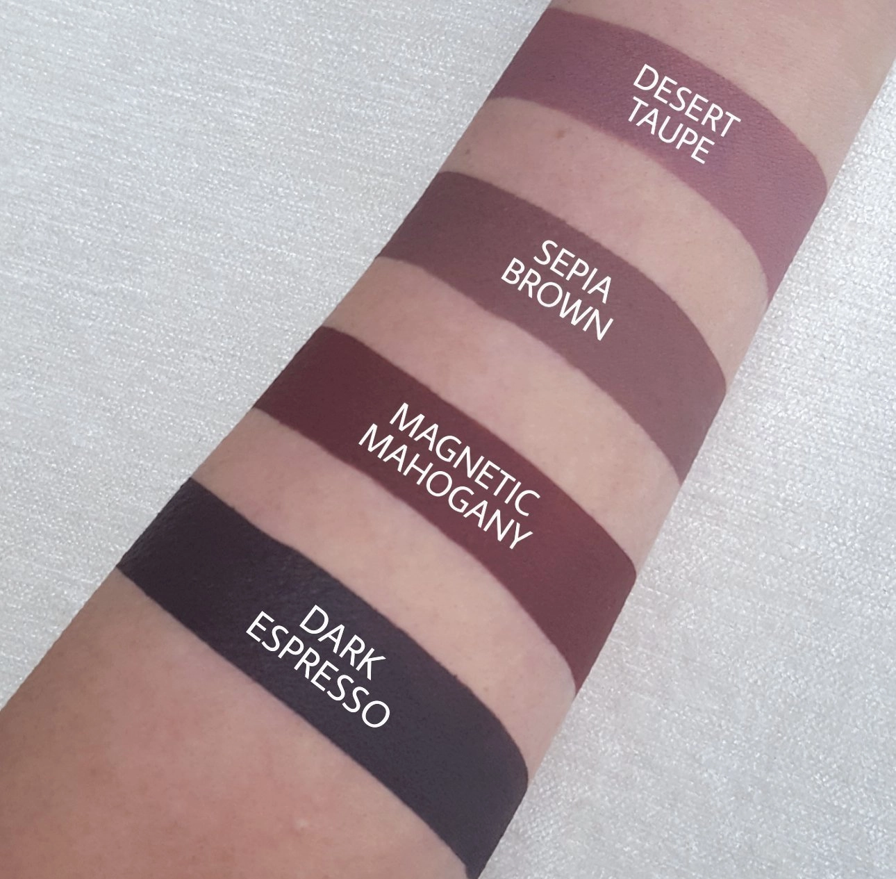 Aromi Chocolate Brown Liquid Lipstick | Dark Brown Nude Lip Color, Vegan and Cruelty-free, Long-lasting, Waterproof, Handmade (Magnetic Mahogany)