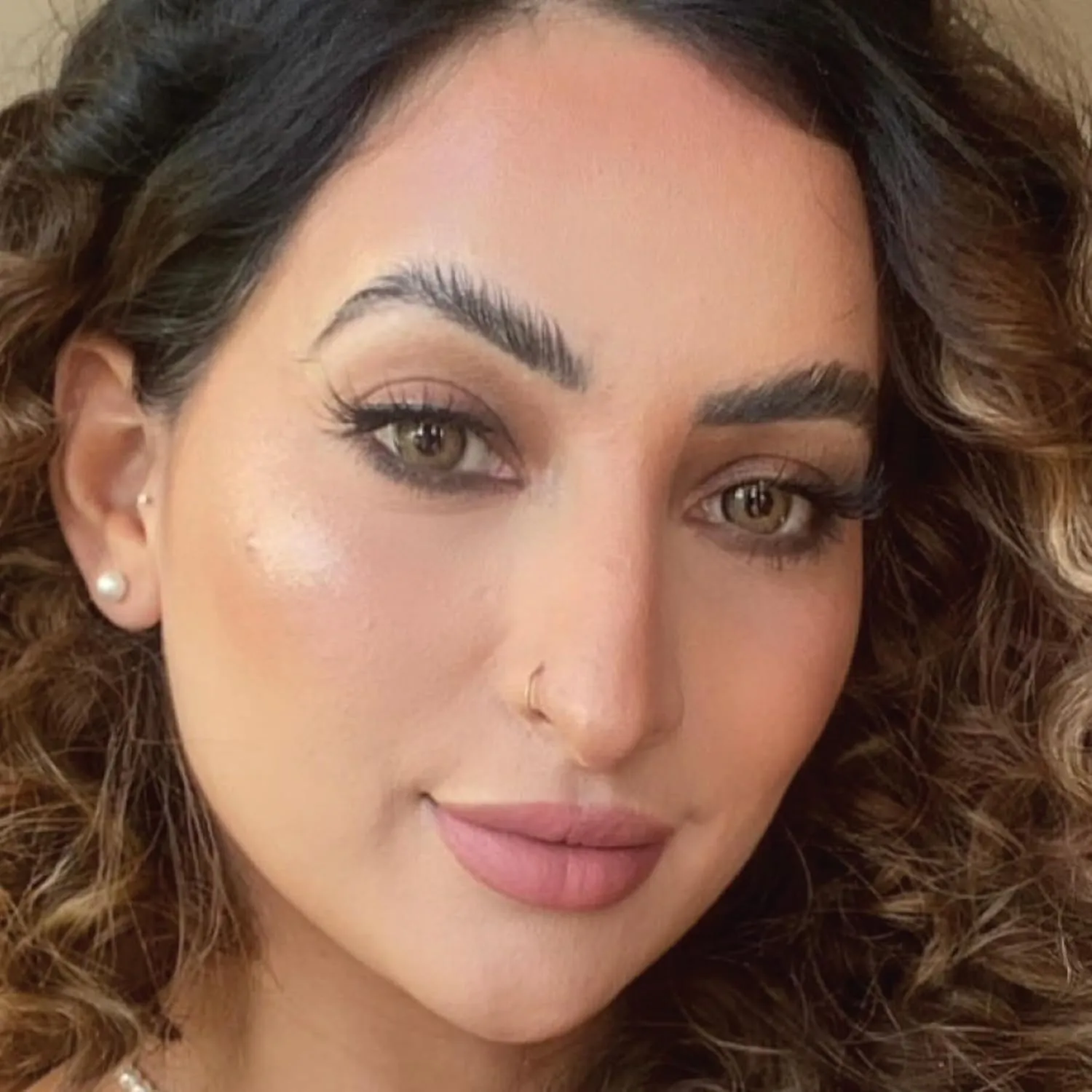 Face Base Oil Free Powder Foundation with Mineral Pigments by VASANTI - Loose Finishing Powder - Paraben Free, Never Tested on Animals - Get Glowing Skin Now (V3 - Medium Neutral/Medium Golden)