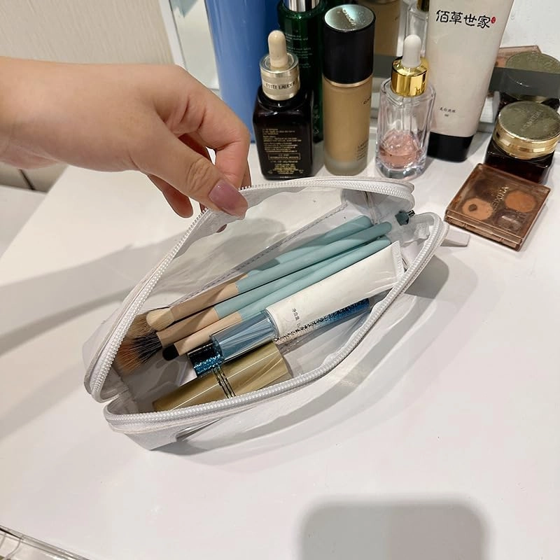 Hand makeup bag, brow pencil bag, lipstick makeup brush storage bag, portable bag (White)