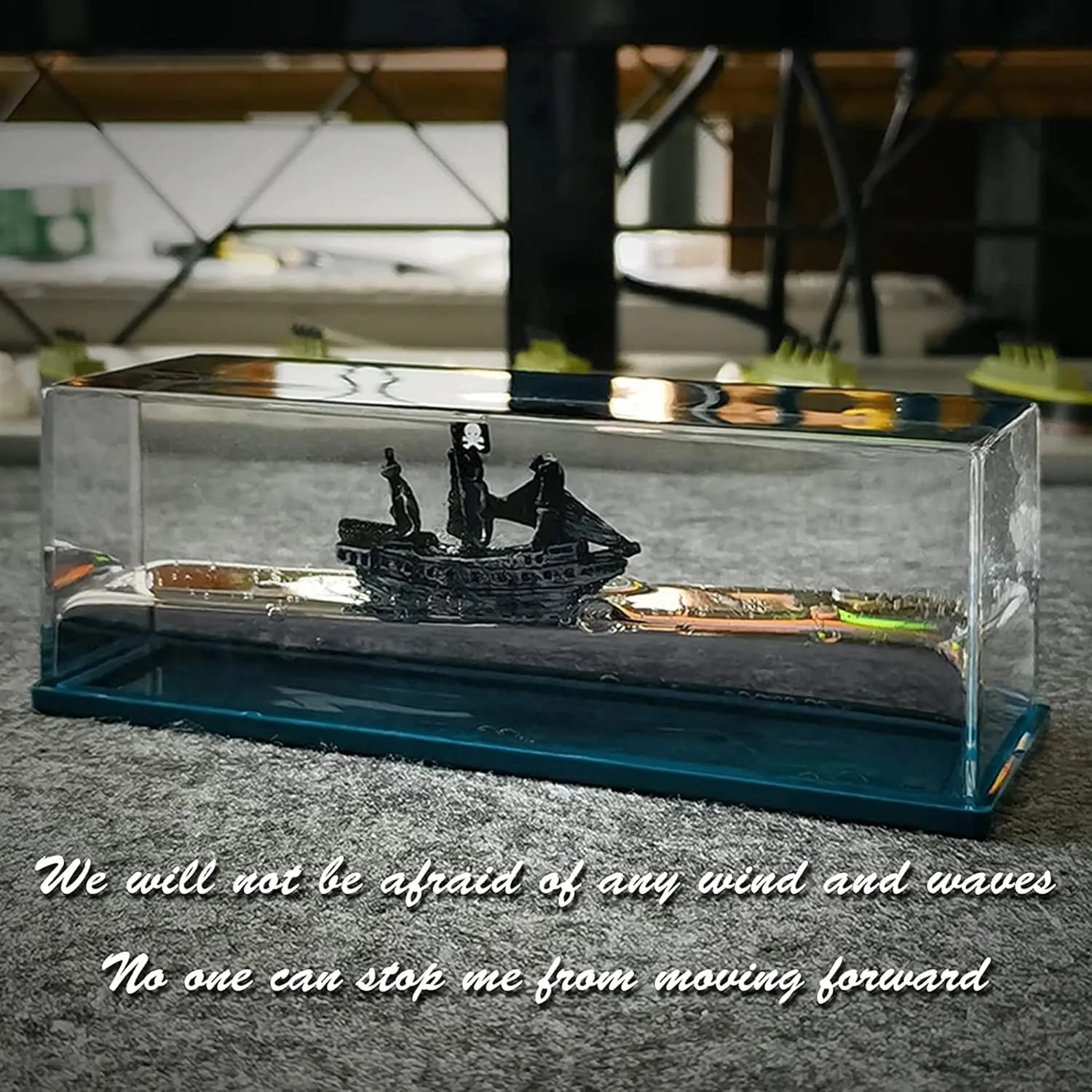 Honsheng Unsinkable Black Pearl Pirate Simulator Toy Wavey Boat in a Box Liquid Wave Cruise Fluid Ship Decoration Ornament for Car Decoration Paperweight Desk Toy Gifts