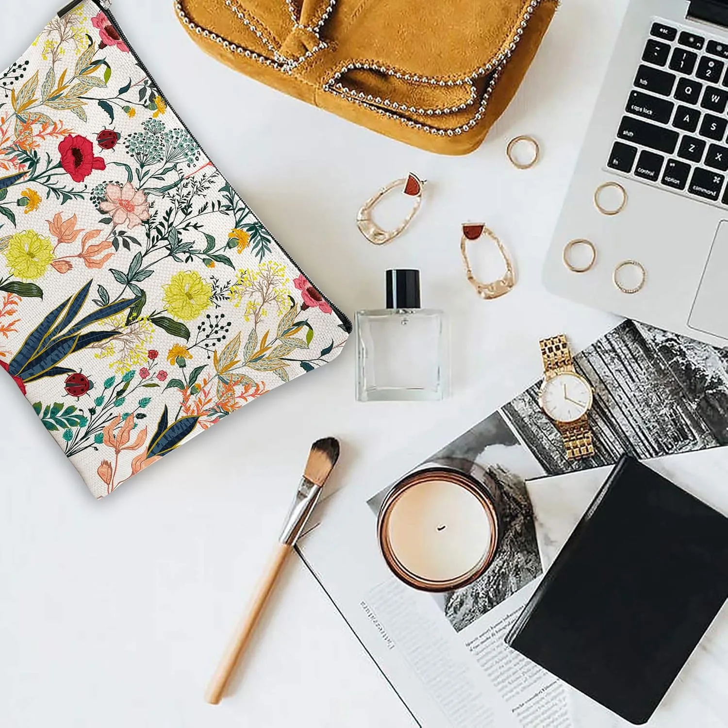 Makeup Bag Blooming Flower Cosmetic Bag Mini Portable Travel Toiletry Bag Organizer Makeup Brushes Aesthetic Accessories Waterproof Storage Bag for Women