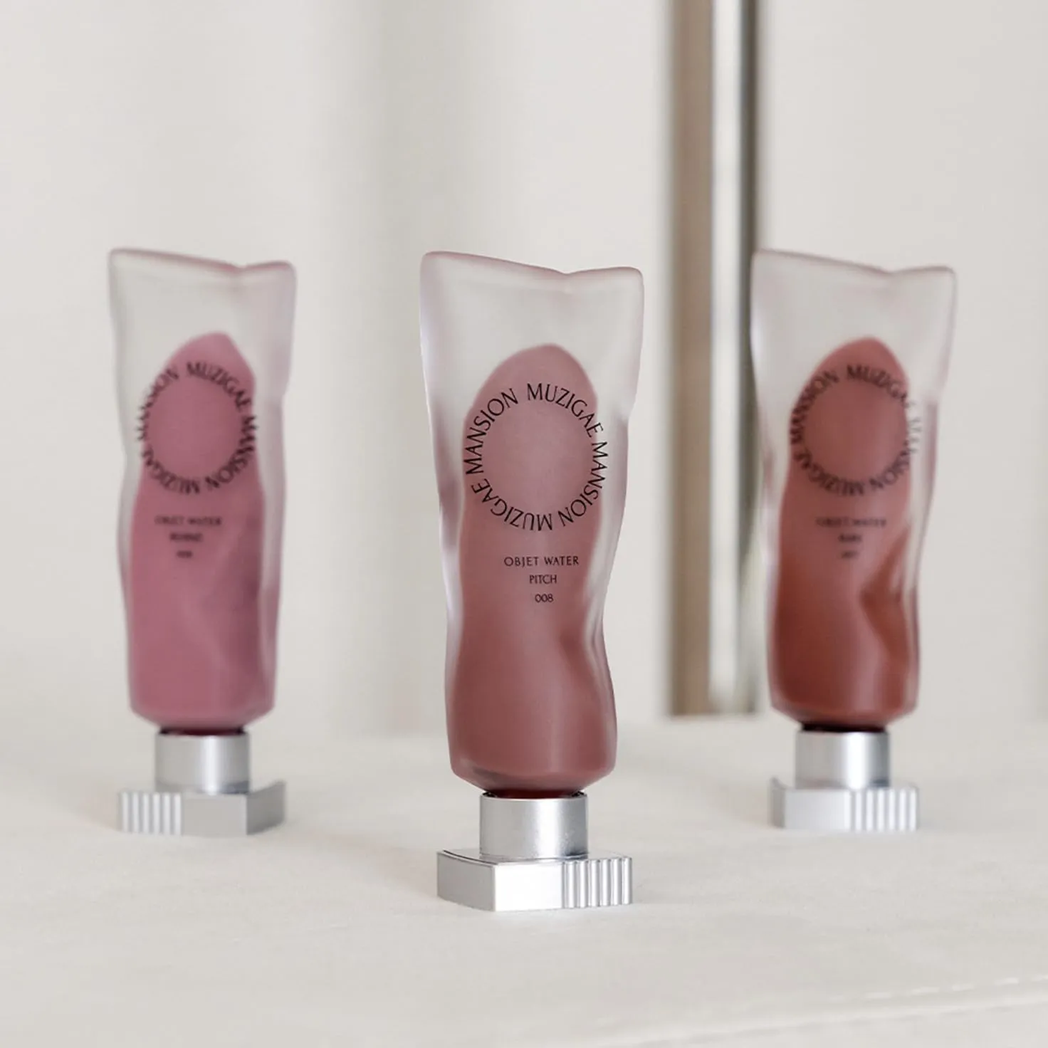Objet Water Lip Stain Matte Lipstick – (Watery to Blurry Tint), Long-Lasting, Hydrating, Waterproof Wear – K-Beauty Liquid Lipstick for Women, Bold Red Tinted Gloss (01 SIGNATURE)