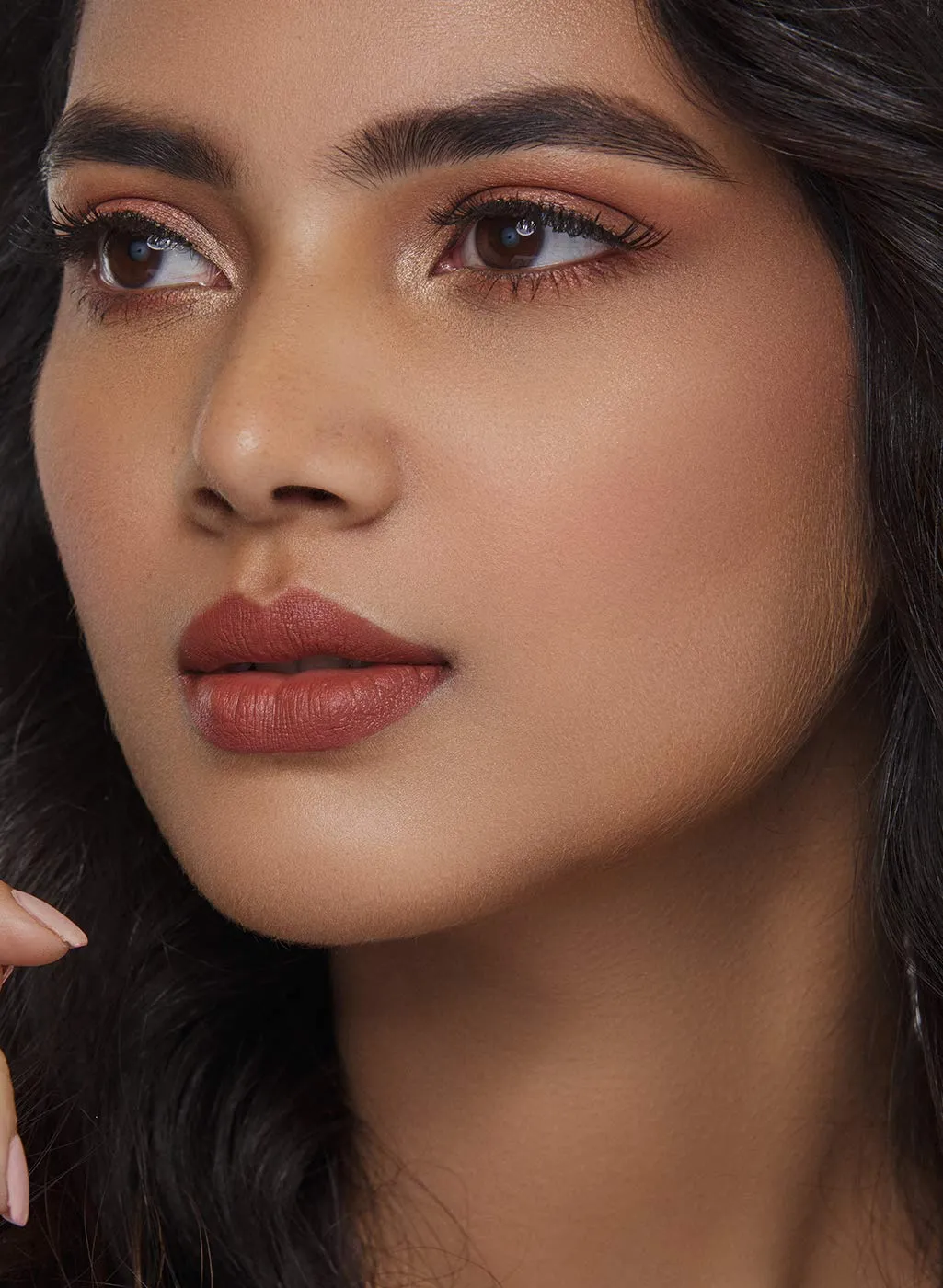 SUGAR Cosmetics Matte As Hell Crayon Lipstick With Free Sharpner, Long Lasting Matte Lip Crayon - 11 Elle Woods (Brown Nude), 2.8 g