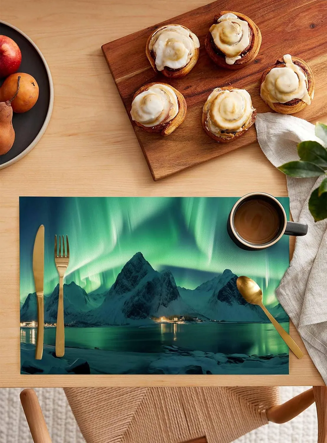 Table Placemats Set of 4, Winter Polar Lights Ice Islands Ocean Scenery Light Green Stain-Proof Burlap Placemats for Kitchen Table, Non-Slip Insulation Table Mats Set 13"x19"