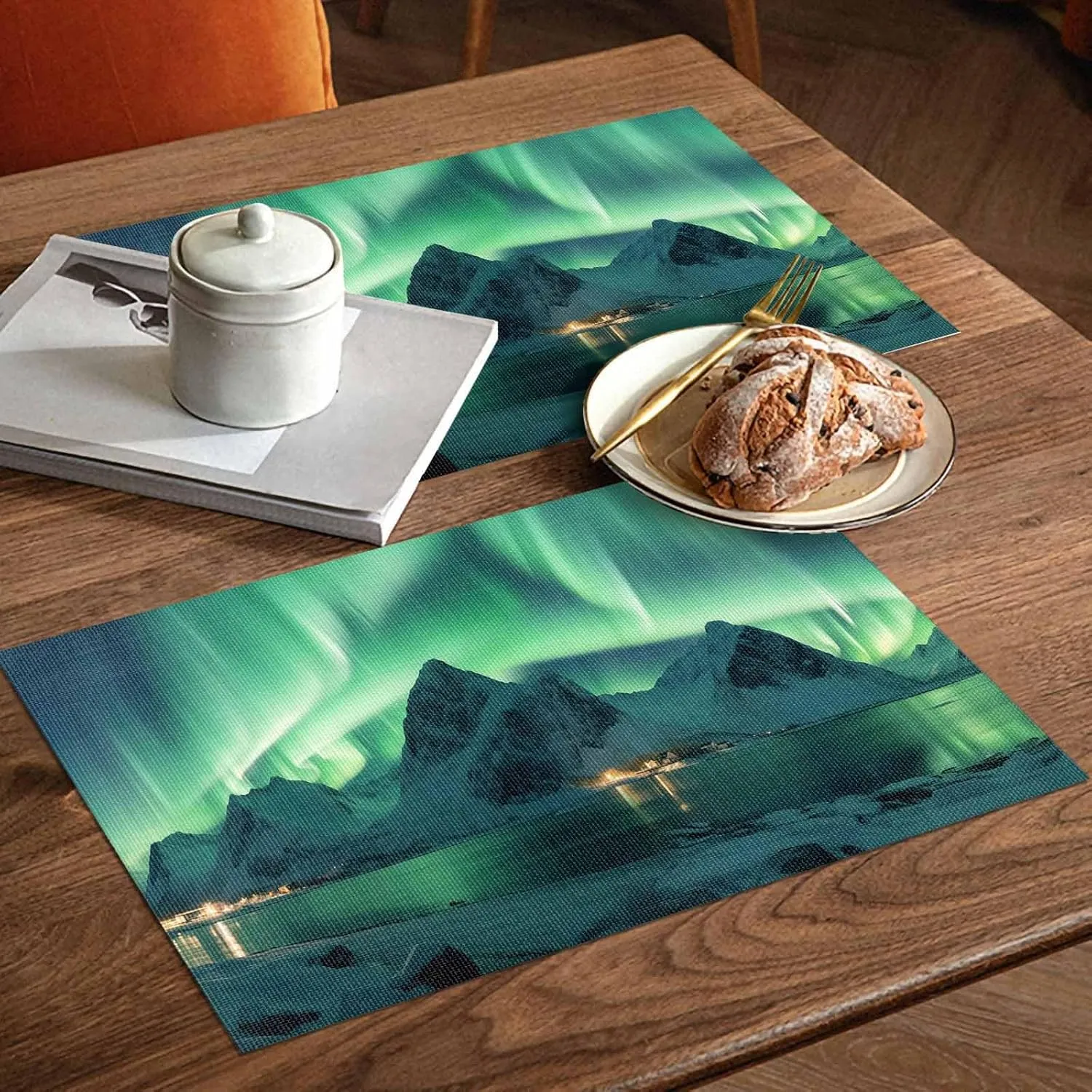 Table Placemats Set of 4, Winter Polar Lights Ice Islands Ocean Scenery Light Green Stain-Proof Burlap Placemats for Kitchen Table, Non-Slip Insulation Table Mats Set 13"x19"