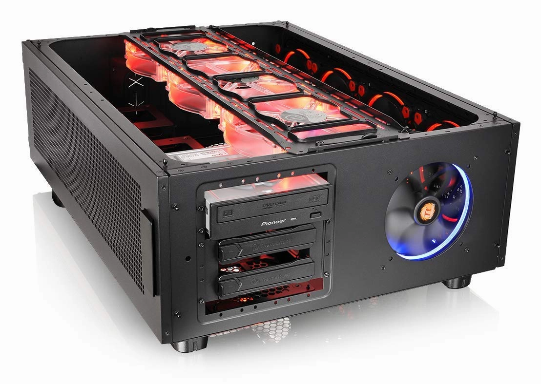 Thermaltake Core P200 Extended Water Cooling Fully Modular/Dismantle Stackable Tt LCS Certified Pedestal CA-1F4-00D1NN-00, Black.